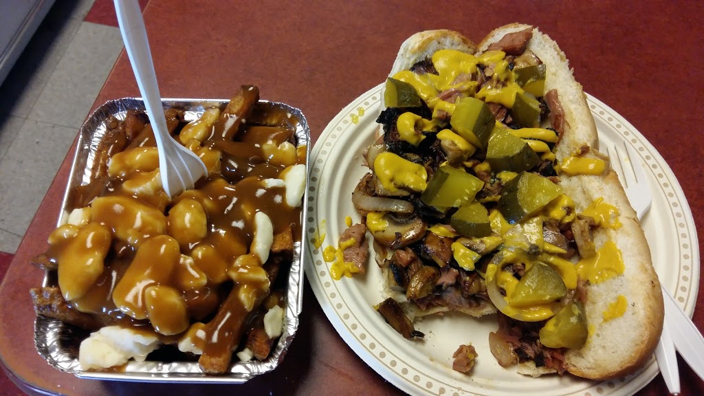 La Belle Patate | 1215 Esquimalt Rd, Victoria, BC V9A 3P2, Canada | Phone: (250) 220-8427
