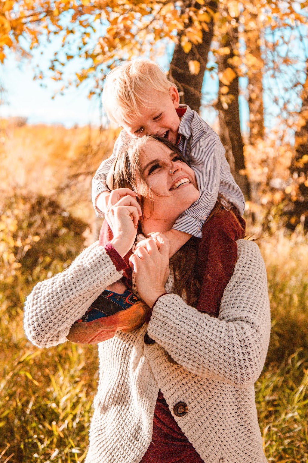 Flash Me YYC Photography | 93 Douglas Glen Cir SE, Calgary, AB T2Z 3T2, Canada | Phone: (587) 703-1460
