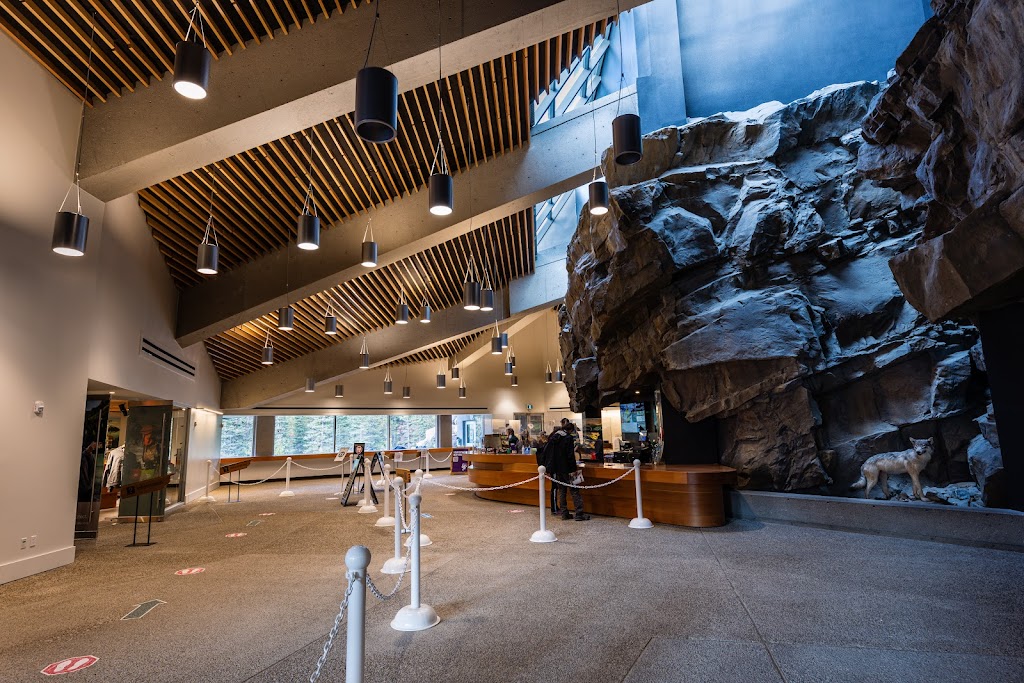 Lake Louise Visitor Centre | Samson Mall, 201 Village Rd, Lake Louise, AB T0L 1E0, Canada | Phone: (403) 762-8421