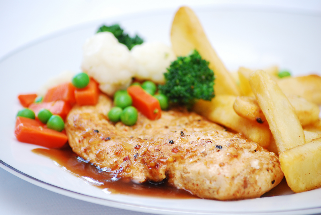 Willys Roadhouse | 606 Railway Ave S, Bethune, SK S0G 0H0, Canada | Phone: (306) 638-3023