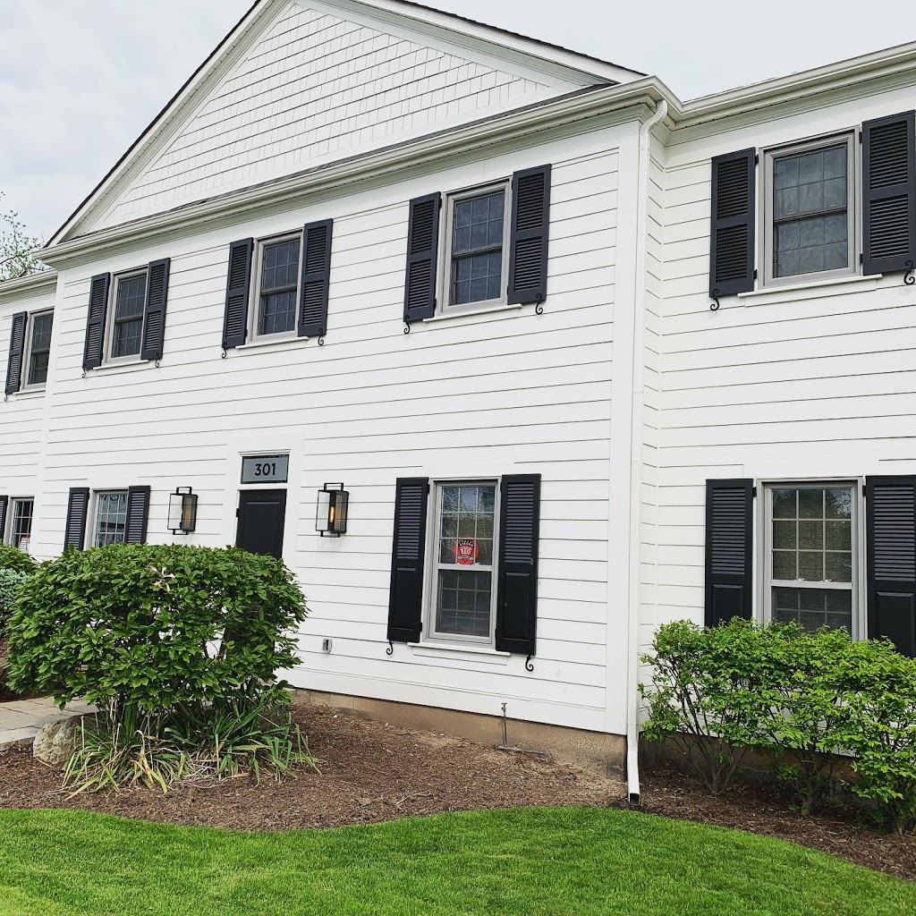 Custom Contracting Roofing & Exteriors | 165 Margaret Ave S, Waterloo, ON N2J 2E3, Canada | Phone: (226) 243-1415
