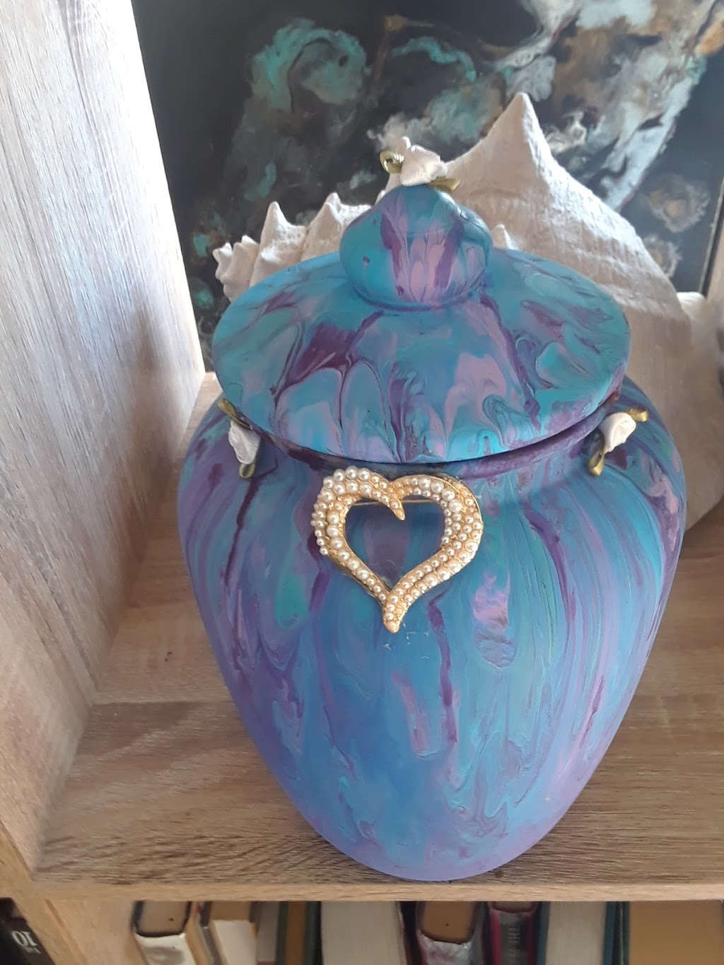 uniquely your Urns | 3711 Whitelaw Ln NW #413, Edmonton, AB T6W 2C3, Canada | Phone: (780) 249-8802
