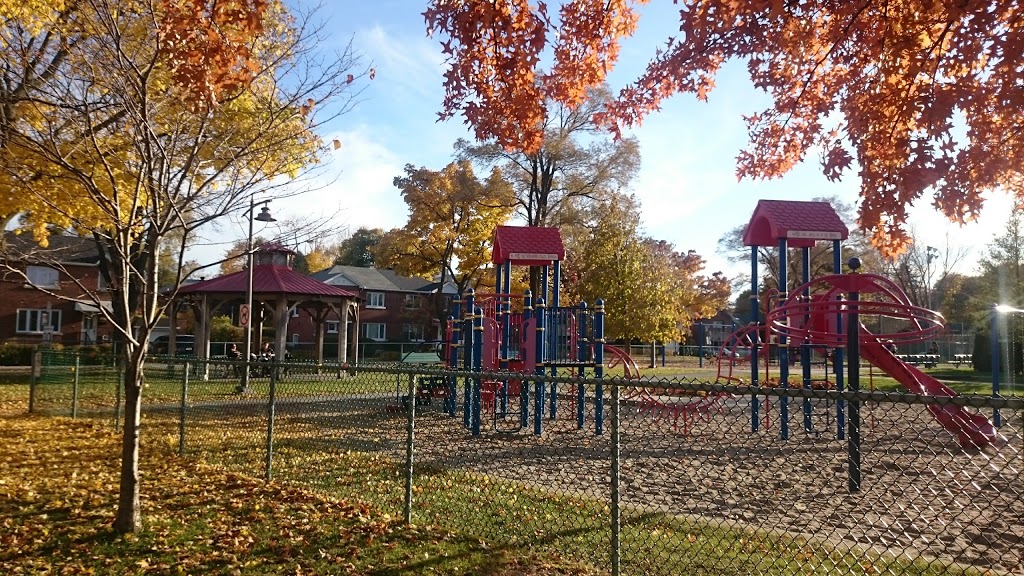 Parc Houde | Rue Saint-Louis, Montréal, QC H4M, Canada | Phone: (514) 872-0311