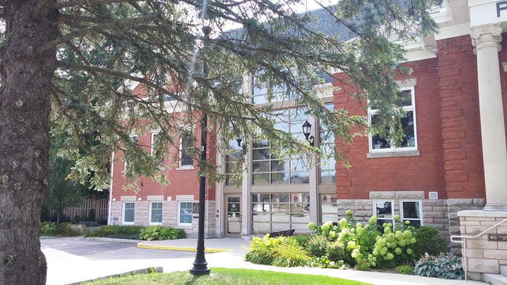 Wellington County Library | 88 Mill St, Harriston, ON N0G 1Z0, Canada | Phone: (519) 338-2396