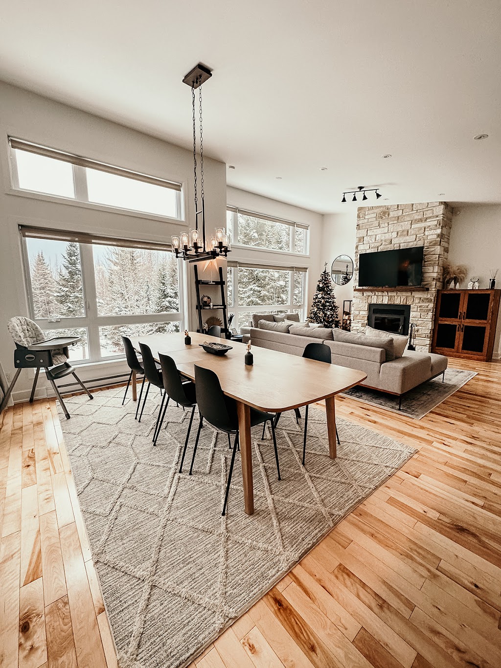 Chalet Royal | 50 Rue Boise-Royal, Saint-Côme, QC J0K 2B0, Canada | Phone: (514) 503-9314