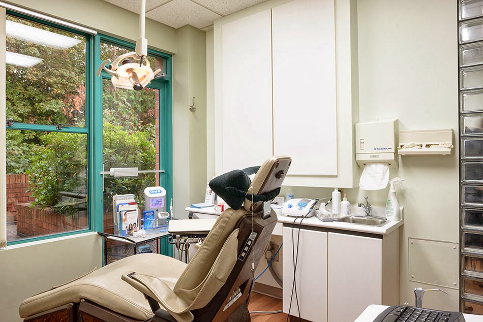 Tsawwassen Place Dental Clinic | 1530 56 St #101, Delta, BC V4L 2A8, Canada | Phone: (604) 943-7421