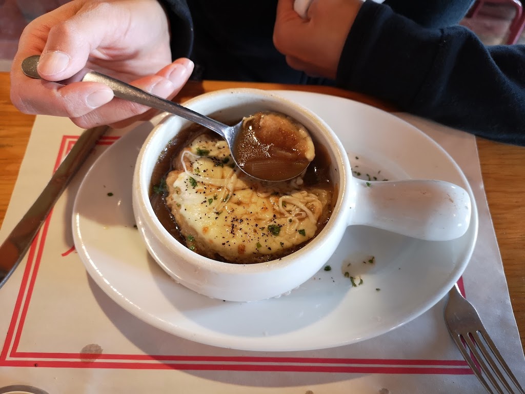Restaurant Bar La Poupee | 290 Rue Saint Pierre, Sainte-Agathe-de-Lotbinière, QC G0S 2A0, Canada | Phone: (418) 599-2328