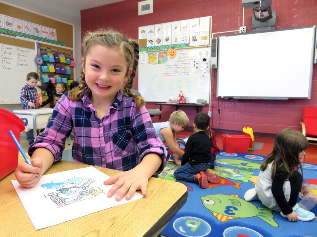 École St-Antoine | 20 St. Antoine St, Noëlville, ON P0M 2N0, Canada | Phone: (705) 898-2205
