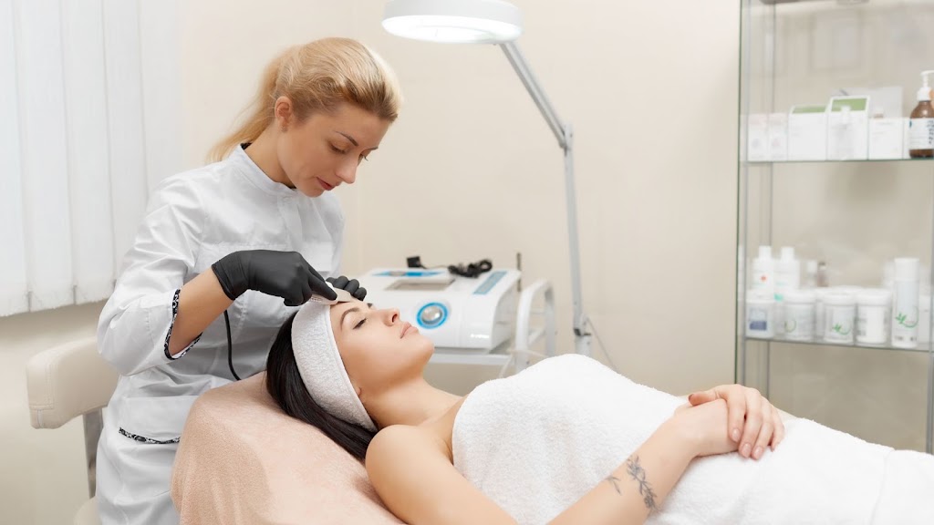 Clinique Esthétique Lachenaie | 1768 Chem. Saint-Charles Local 201, Terrebonne, QC J6W 0B7, Canada | Phone: (450) 471-9816
