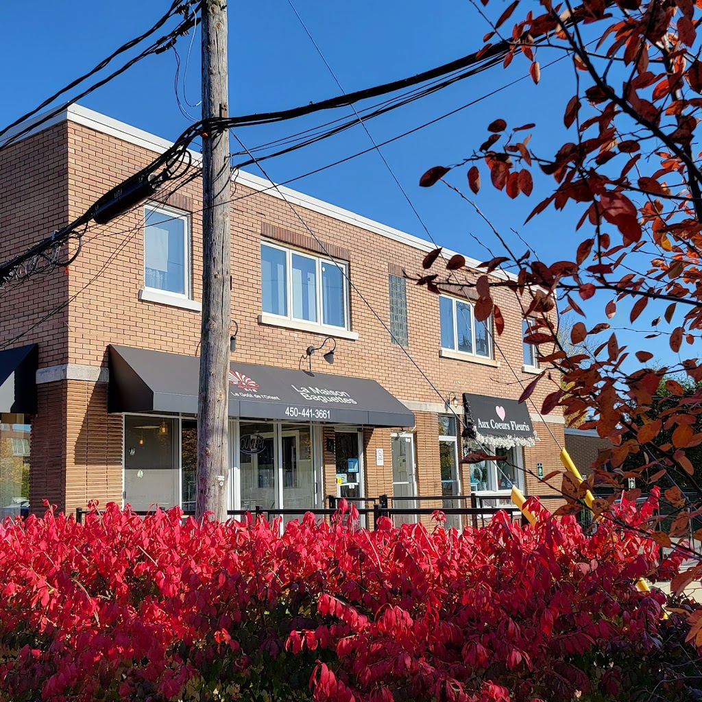 La Maison Baguettes | 59 Mnt Robert, Saint-Basile-le-Grand, QC J3N 1L7, Canada | Phone: (450) 441-3661