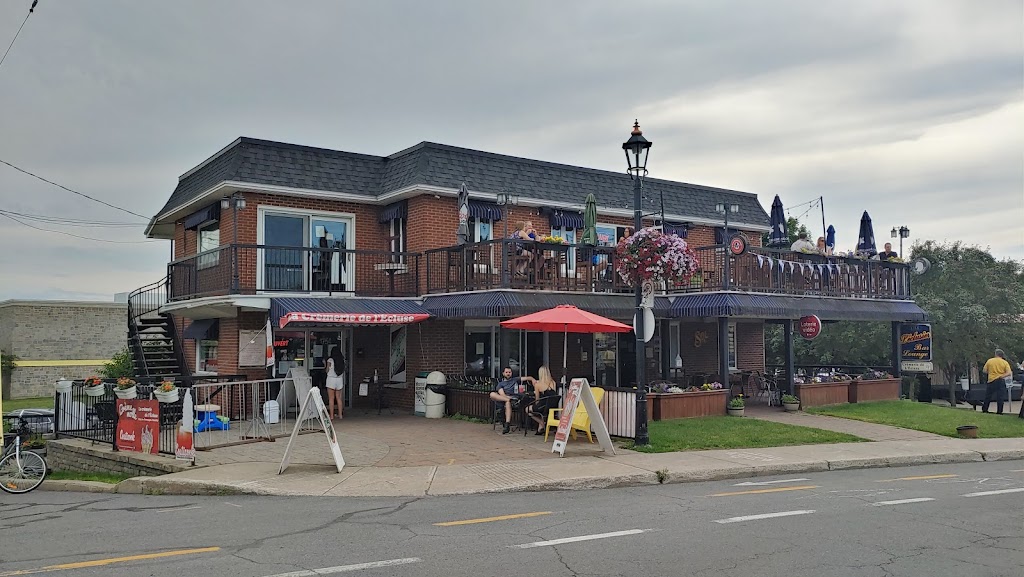 Bar Le Lounge | 1748A Av. Bourgogne, Chambly, QC J3L 1Y8, Canada | Phone: (450) 447-3991