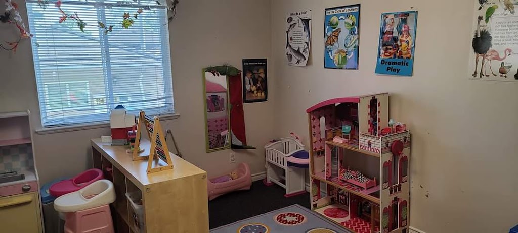 Moberly Childcare Centre | 1052 E 61st Ave, Vancouver, BC V5X 2C4, Canada | Phone: (778) 895-3185