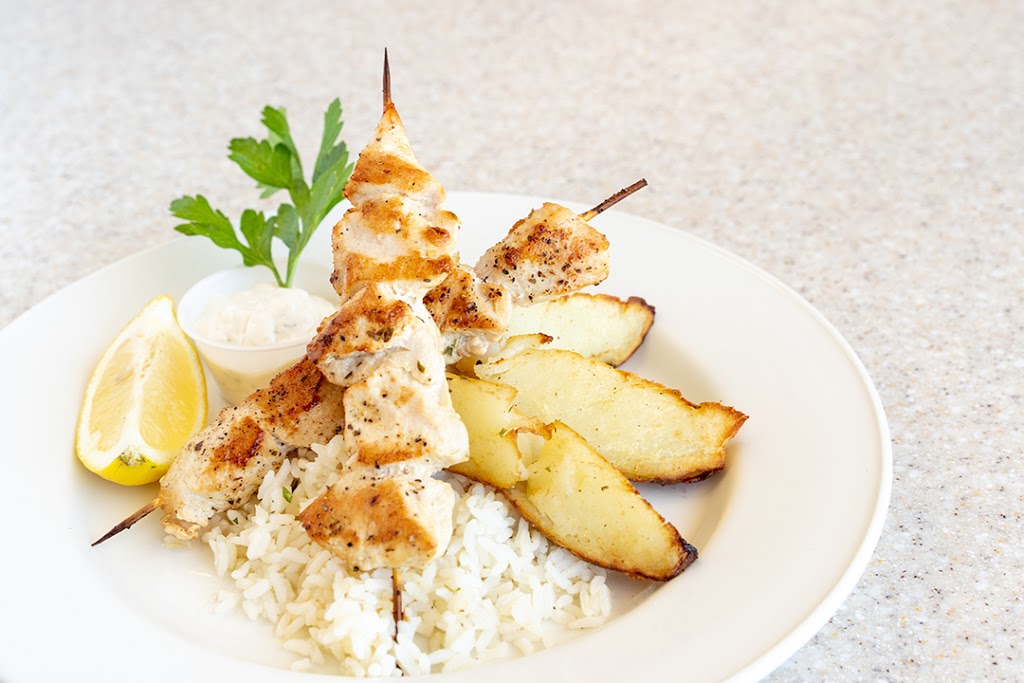 The Family Place Restaurant and Pizza | 1 King William St, Huntsville, ON P1H 1G7, Canada | Phone: (705) 789-5602