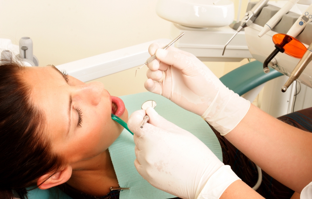 Rockwest Dental Clinic Mississauga | 4120 Dixie Rd #9, Mississauga, ON L4W 4V8, Canada | Phone: (905) 624-8681