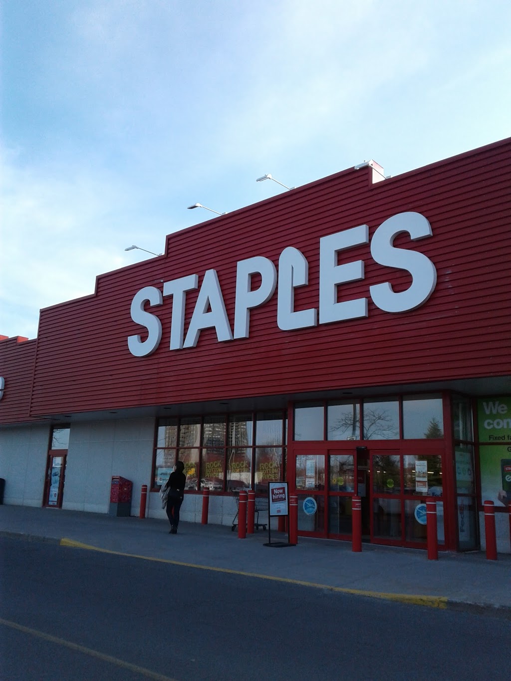 Staples South Keys | electronics store | 2210 Bank St, Ottawa, ON K1V 1J5, Canada | 6135213030 OR +1 613-521-3030