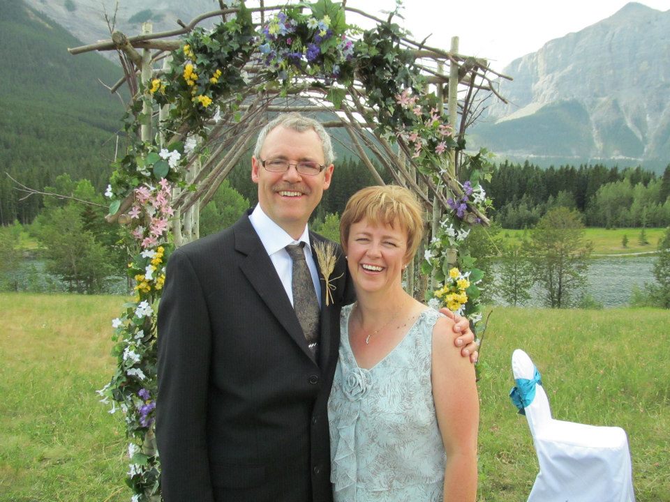 Framesguesthouse | 5627 Dalrymple Hill NW, Calgary, AB T3A 1R1, Canada | Phone: (403) 286-4164