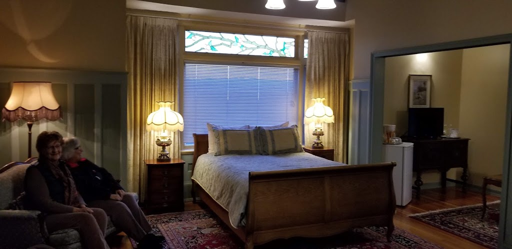 Dashwood | 1 Cook St, Victoria, BC V8V 3W6, Canada | Phone: (250) 385-5517