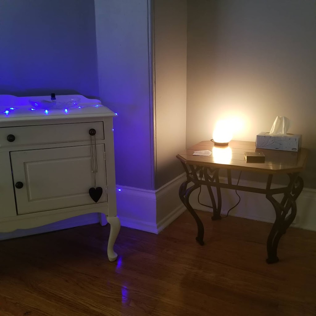 Hands with Heart Healing | 60 Sydenham St, Dundas, ON L9H 2T9, Canada | Phone: (905) 978-0005