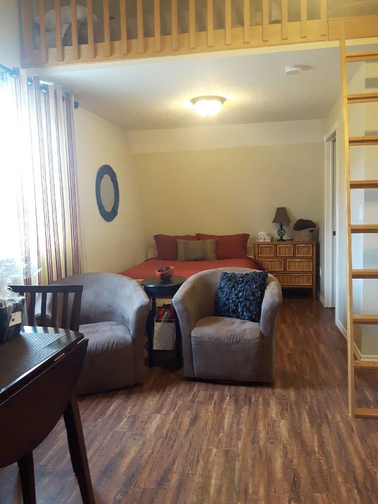 Hillside Studio Suites B&B | HWY #20, Lumsden, SK S0G 3C0, Canada | Phone: (306) 731-2366