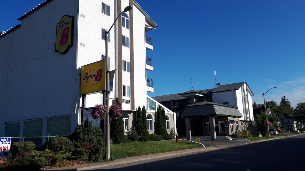 Super 8 by Wyndham Niagara Falls by the Falls | 5577 Ellen Ave, Niagara Falls, ON L2G 3P5, Canada | Phone: (905) 581-0034