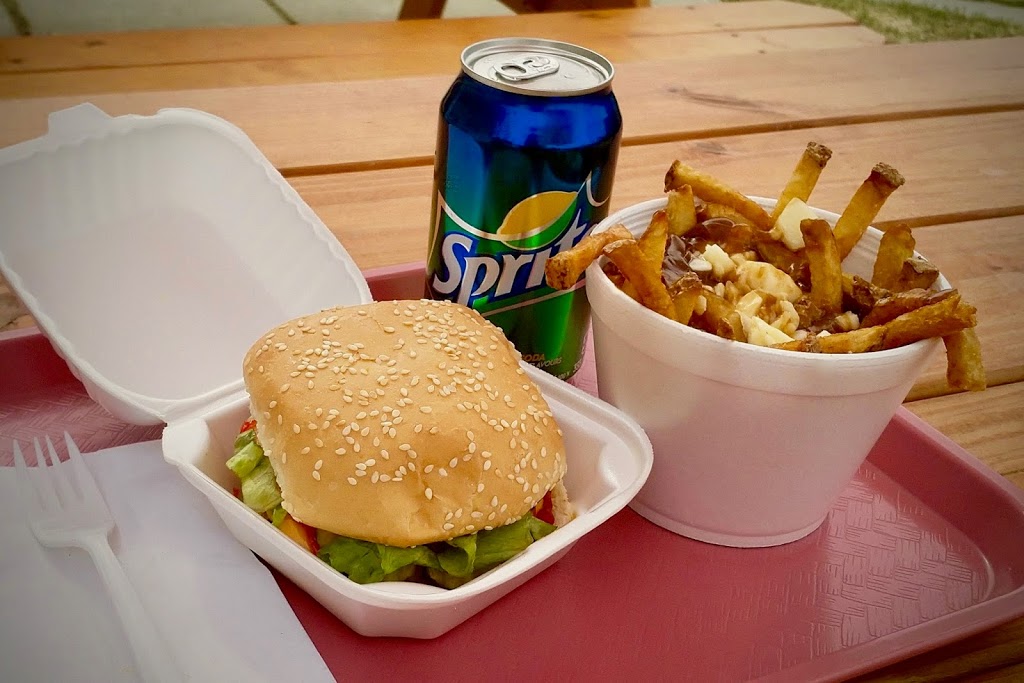 La Bonne Bouffe | 1868 Labonte St, Clarence Creek, ON K0A 1N0, Canada | Phone: (613) 488-3695