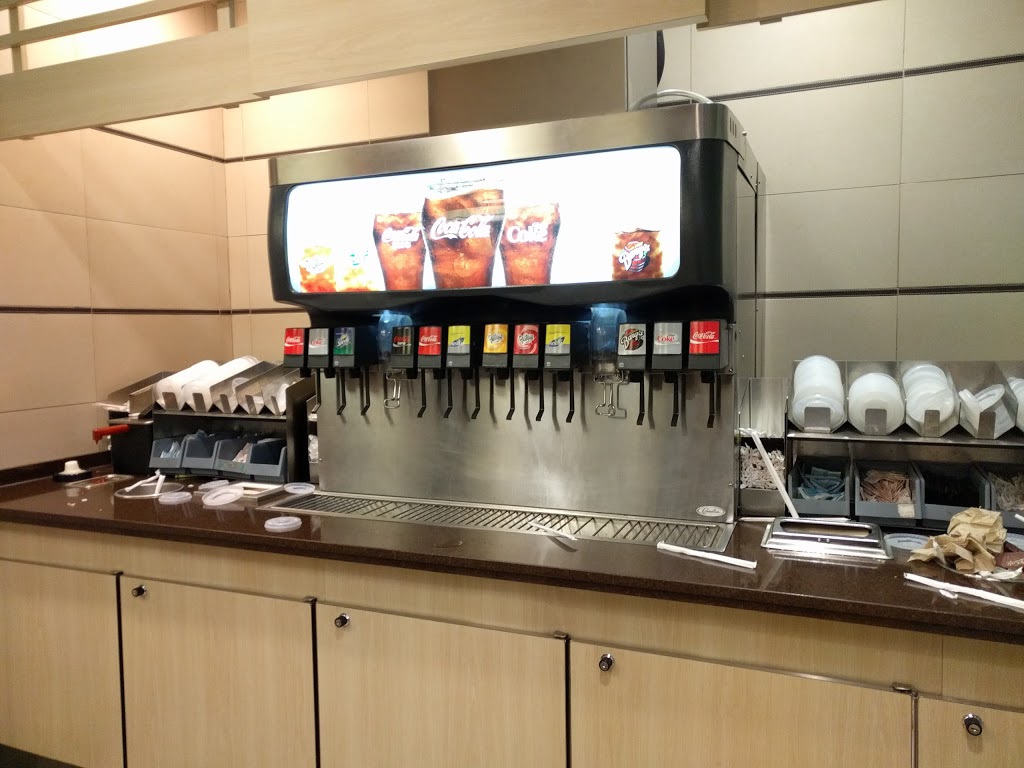 McDonalds | 3025 Clayhill Rd, Mississauga, ON L5B 4J3, Canada | Phone: (905) 279-9190