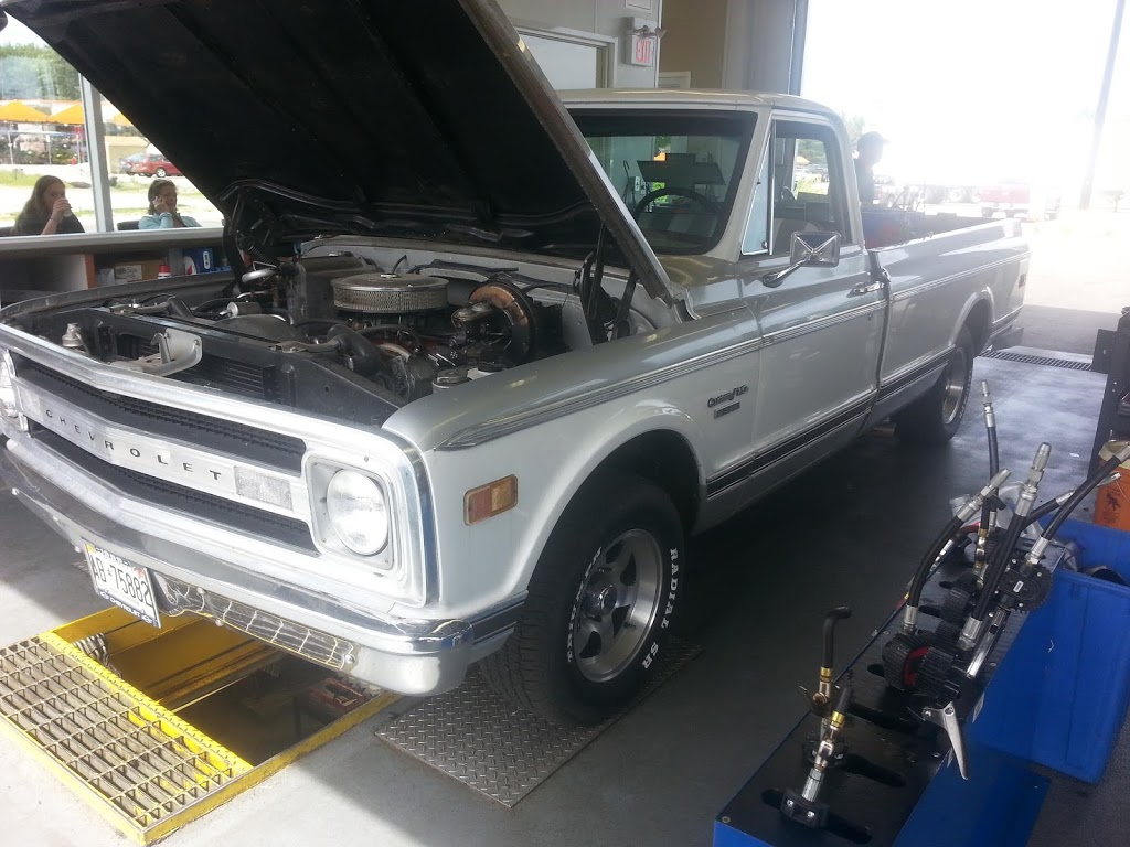 Take 5 Oil Change | 30 Depot Dr, Bracebridge, ON P1L 0A1, Canada | Phone: (705) 640-0171
