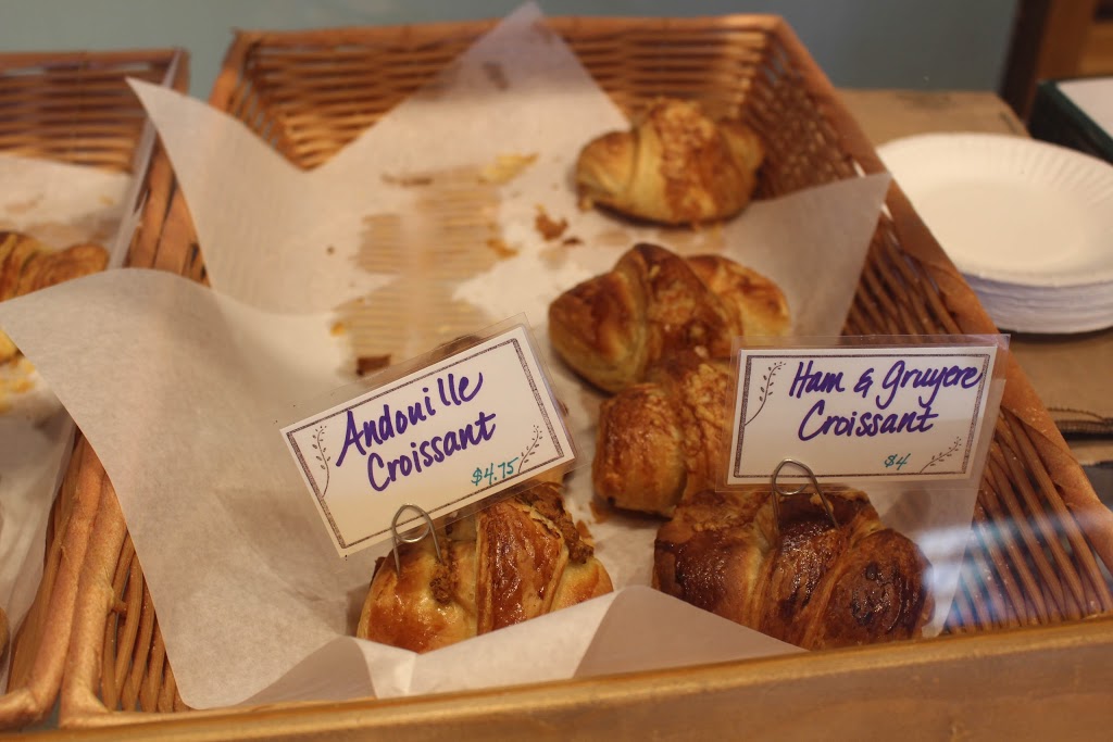 Holly Bs Bakery | 211 Lopez Rd, Lopez Island, WA 98261, USA | Phone: (360) 622-8133