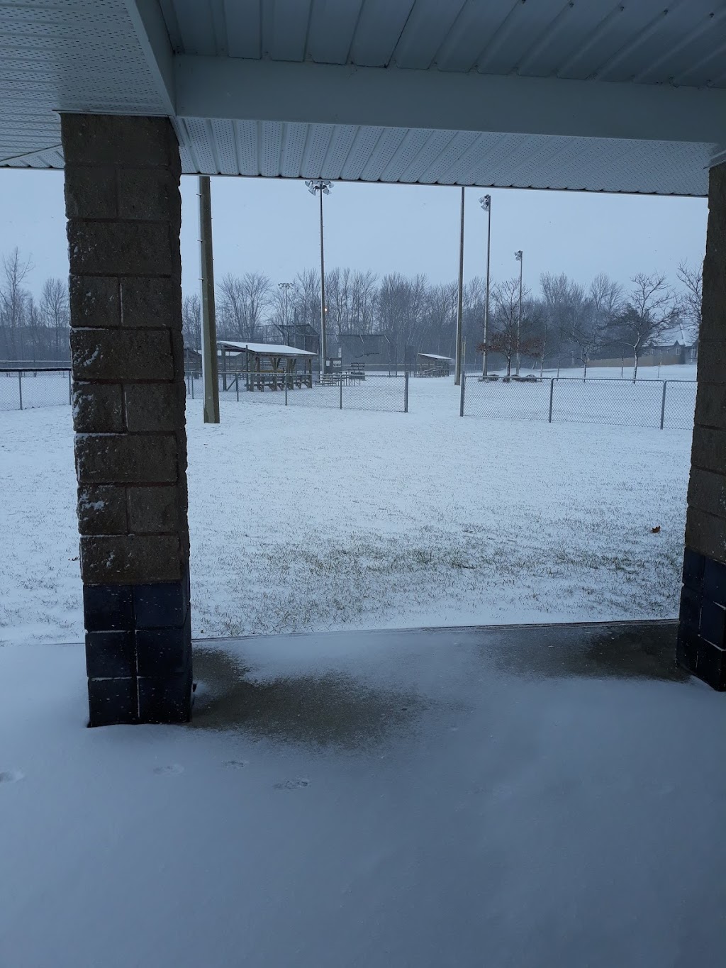 Listowel Kinsmen Park | 3V4, 655 Louise Ave N, Listowel, ON N4W 1J5, Canada