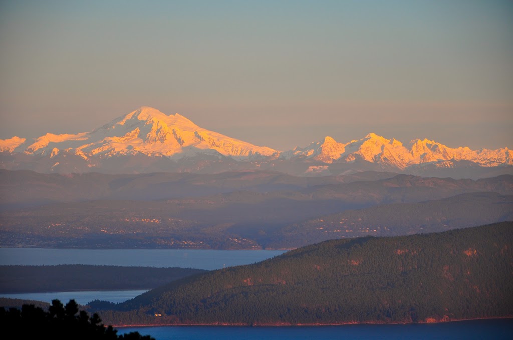 Inn at Ship Bay | 326 Olga Rd, Eastsound, WA 98245, USA | Phone: (360) 376-5886