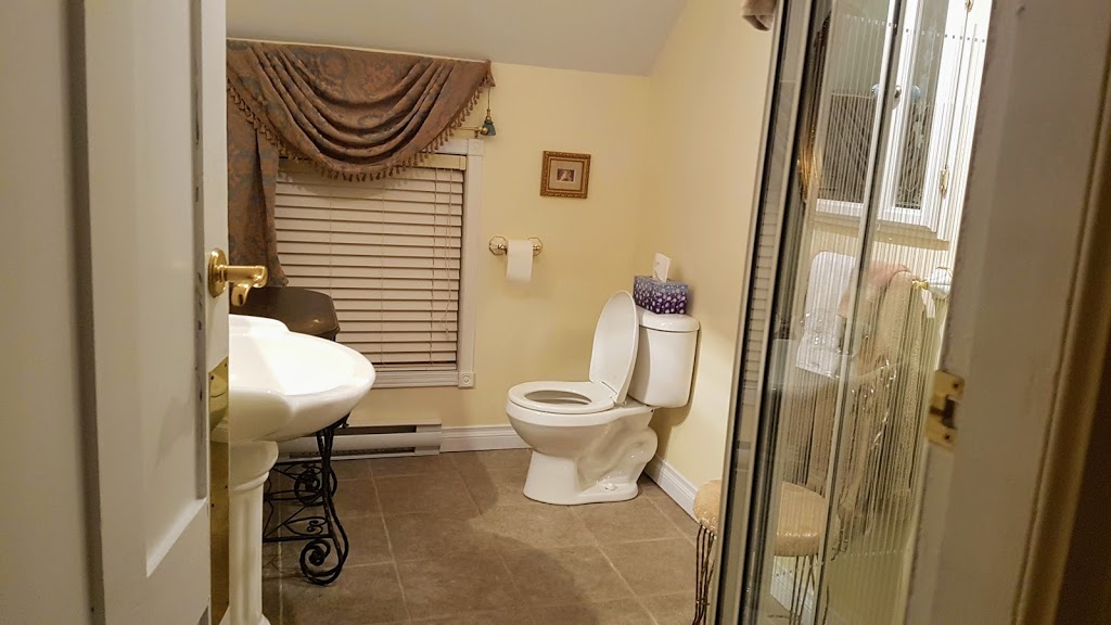 Auberge Marquis de Montcalm | 797 Rue du Général-De Montcalm, Sherbrooke, QC J1H 1J2, Canada | Phone: (819) 823-7773