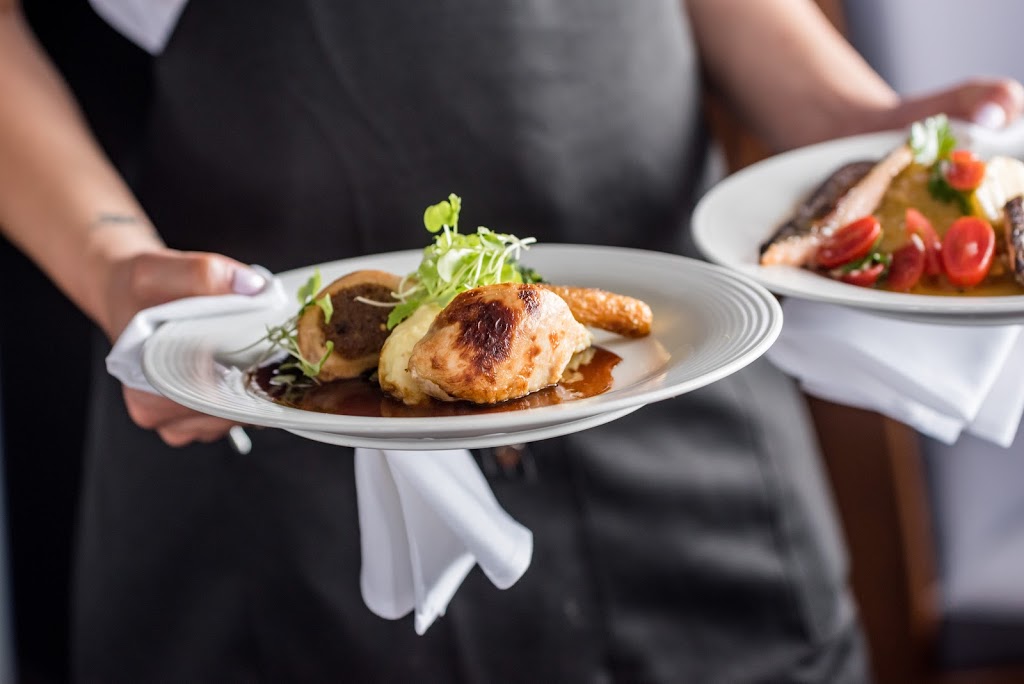 Escapades Memphremagog Inc. | Quai MacPherson, Magog, QC J1X 3L2, Canada | Phone: (819) 843-7000