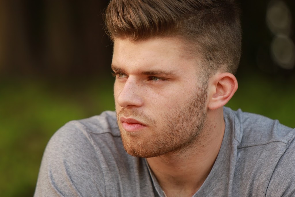 Coiffure LHomme qui a vu lours | 1679 Rue Sherbrooke, Magog, QC J1X 2T5, Canada | Phone: (819) 674-3617