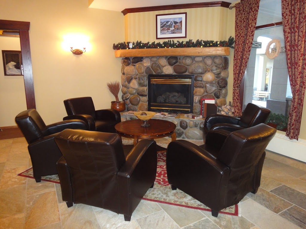 Sun Peaks Lodge | 3180 Creekside Way, Sun Peaks, BC V0E 5N0, Canada | Phone: (250) 578-7878