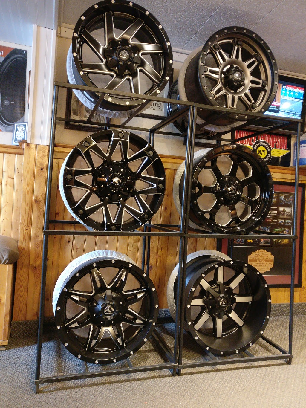 Sterling Tire Services | 20 Ley Blvd, Keswick, ON L4P 2K4, Canada | Phone: (905) 476-3507