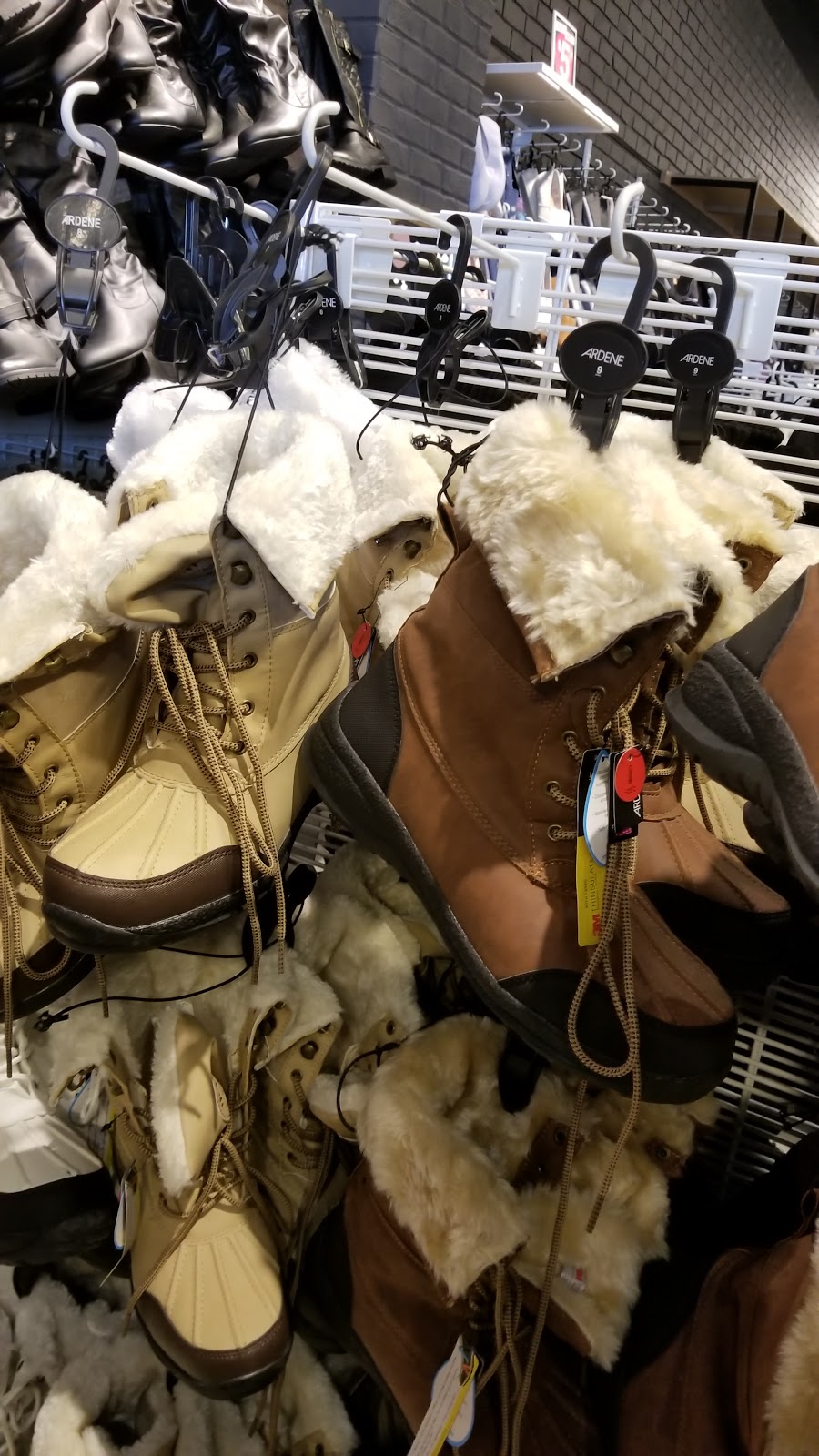 Ardene | 1651 Merivale Road S.E, Nepean, ON K2G 3K2, Canada | Phone: (613) 693-1571