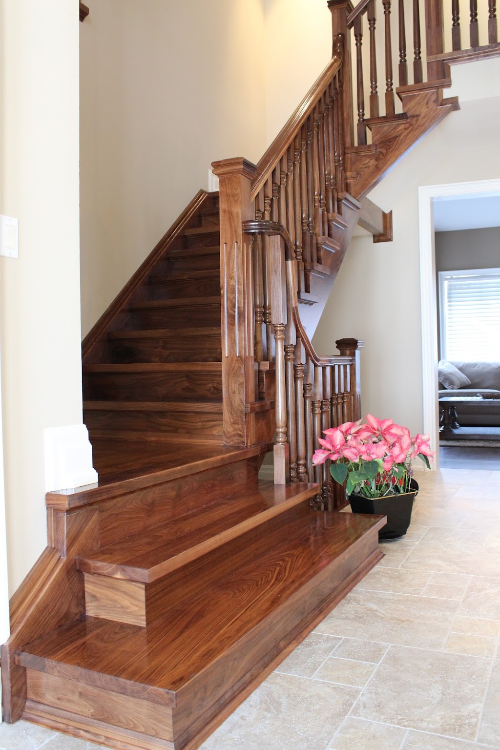 The Oak Stair Limited | 46 Ashbridge Cir, Woodbridge, ON L4L 3R5, Canada | Phone: (905) 851-1122