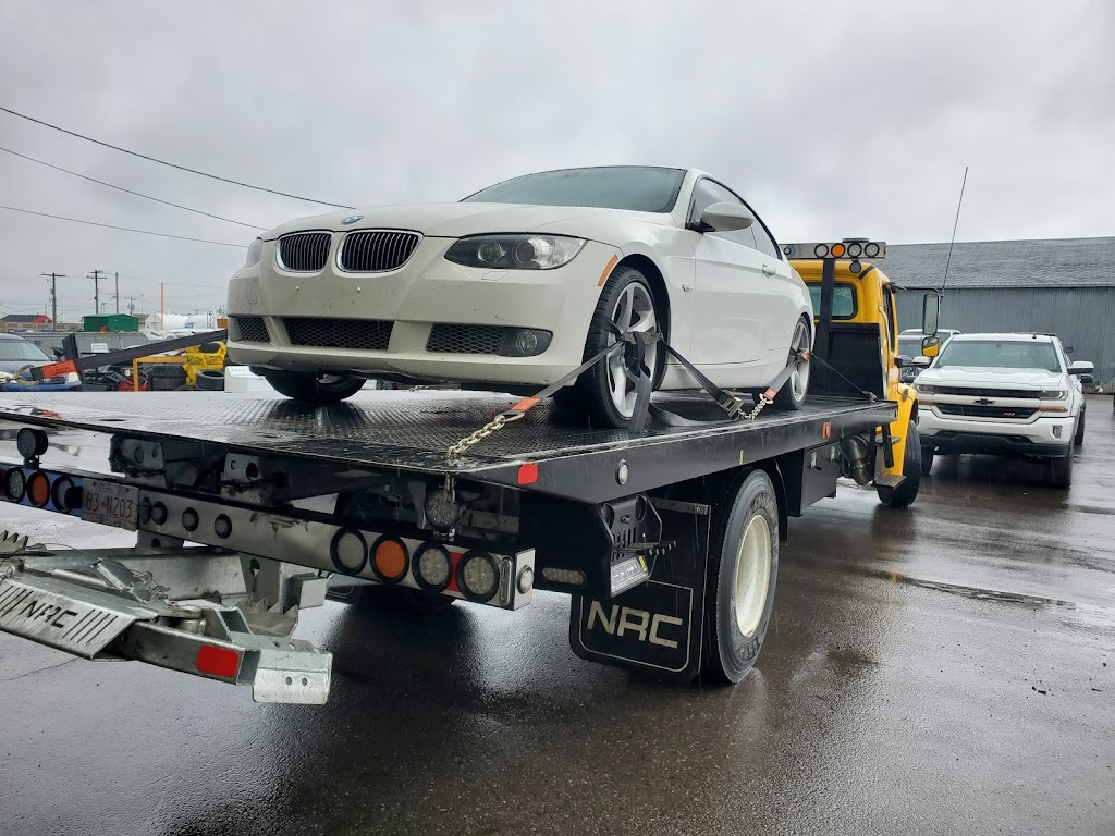 305 Towing Inc. | 189 Eversyde Blvd SW, Calgary, AB T2Y 0B3, Canada | Phone: (403) 470-1414