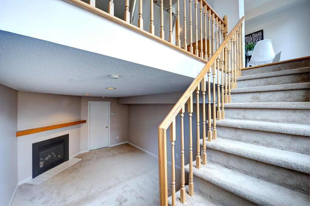 Urbandale Corporation: Bridlewood Townhome Rental Office | 2 Tamara Way, Kanata, ON K2M 2K6, Canada | Phone: (613) 592-0548