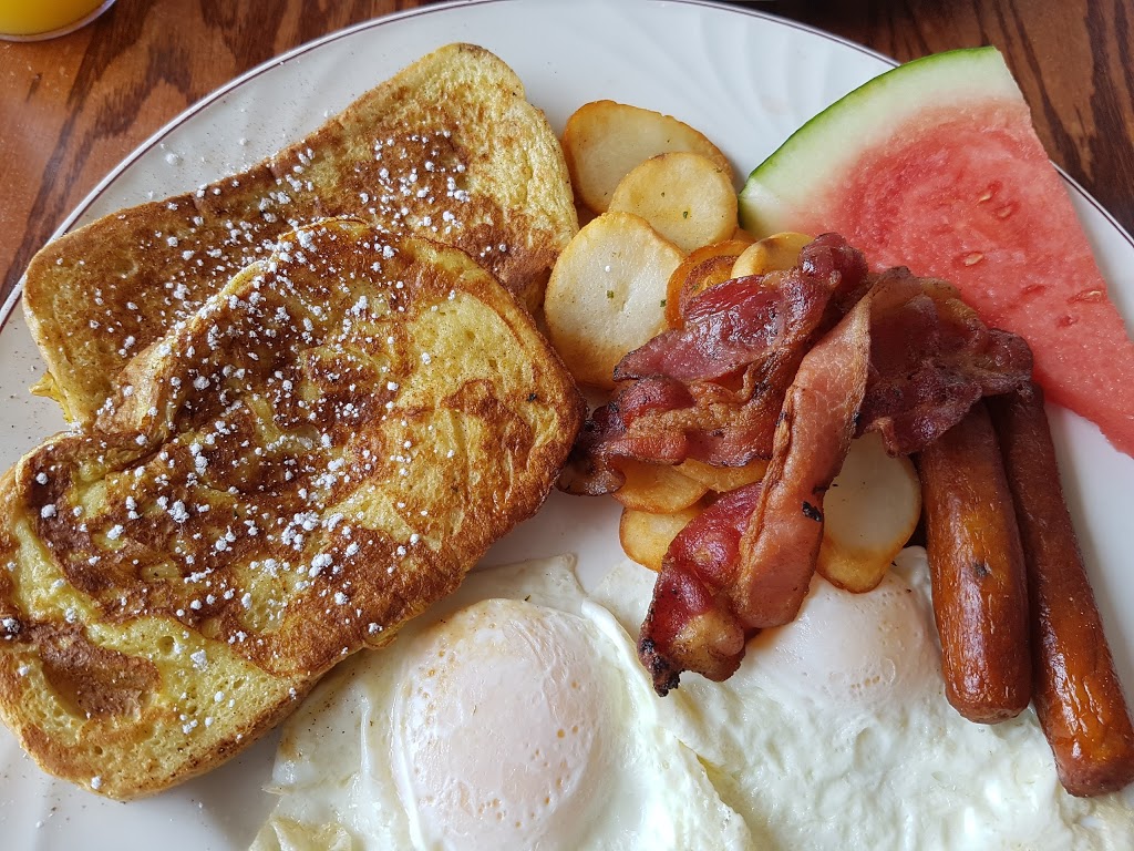 Thruway Restaurant | 10432 ON-7, Carleton Place, ON K7C 3P2, Canada | Phone: (613) 257-5326