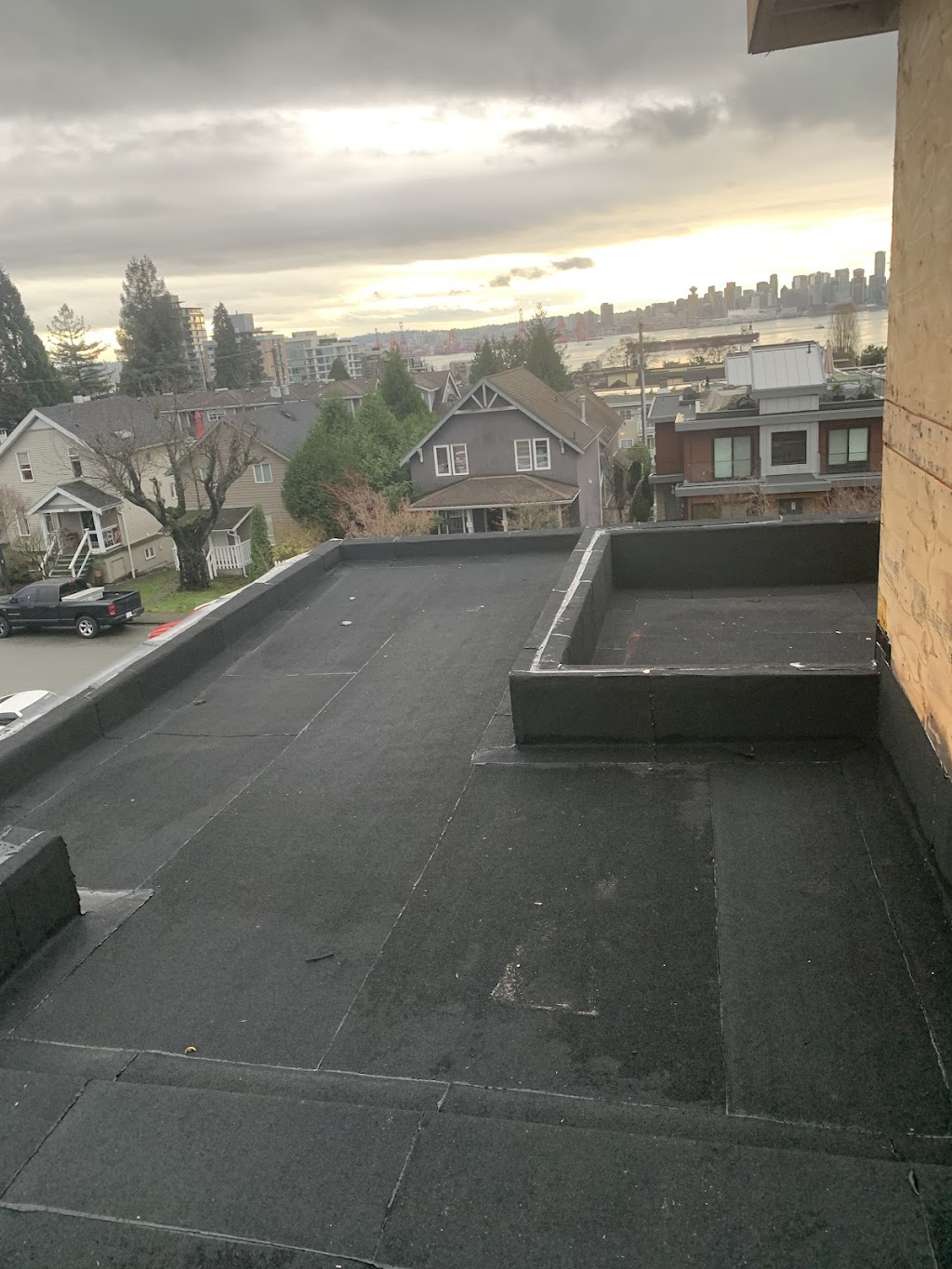 DWH ROOFING LTD | 8520 Bradshaw Pl, Chilliwack, BC V4Z 0A7, Canada | Phone: (778) 539-7424