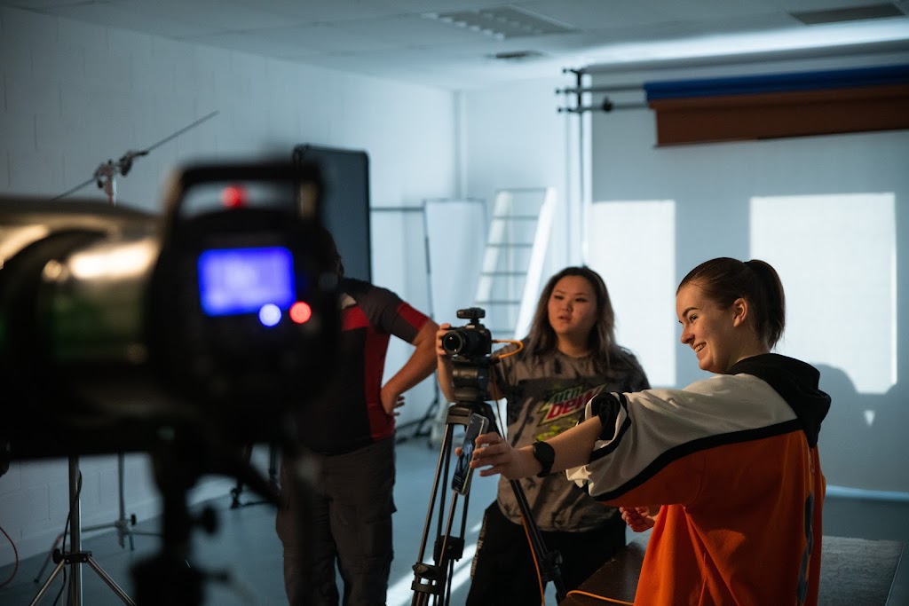 Digital Media Prairie College | PP5M+83, Three Hills, AB T0M 2N0, Canada | Phone: (800) 661-2425