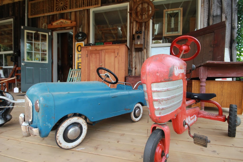 Whistle Post Antiques & Nostalgia | 211 Main St W, Merrickville, ON K0G 1N0, Canada | Phone: (613) 269-2770
