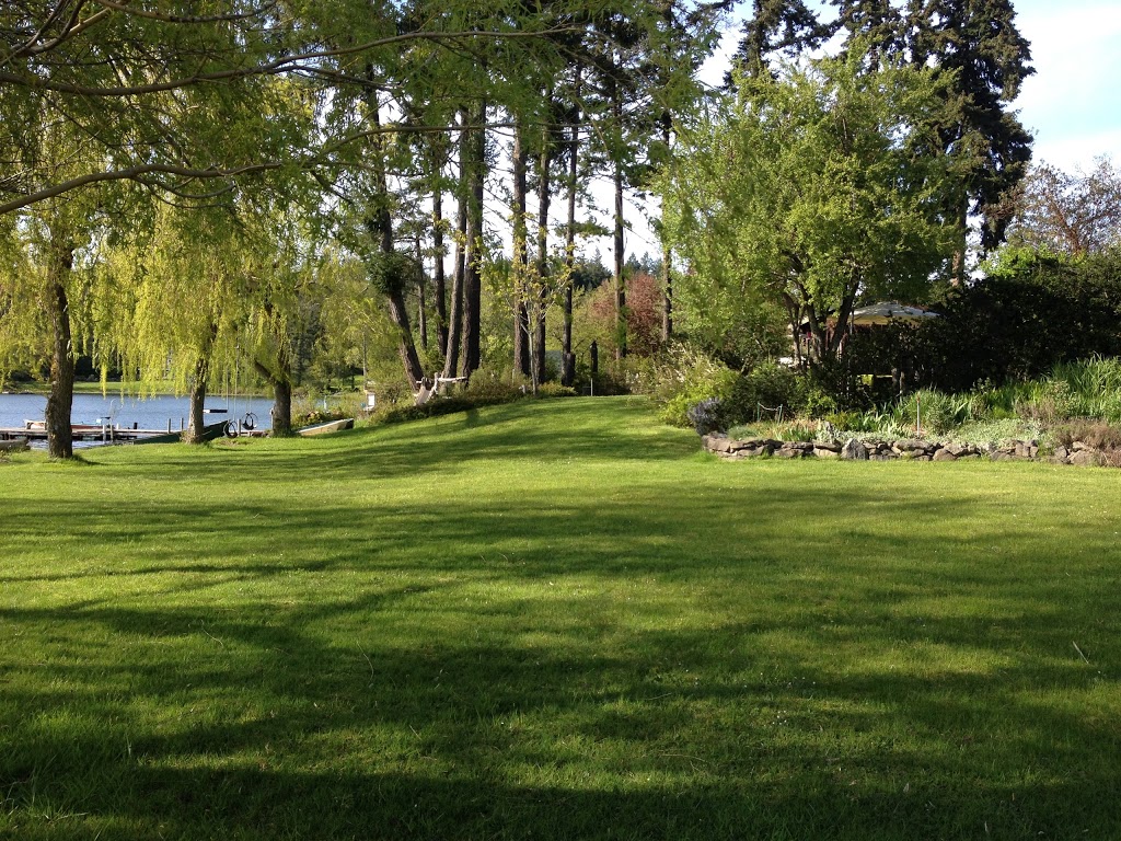 lakeside gardens resort | 1450 N End Rd, Salt Spring Island, BC V8K 1M1, Canada | Phone: (250) 537-5773