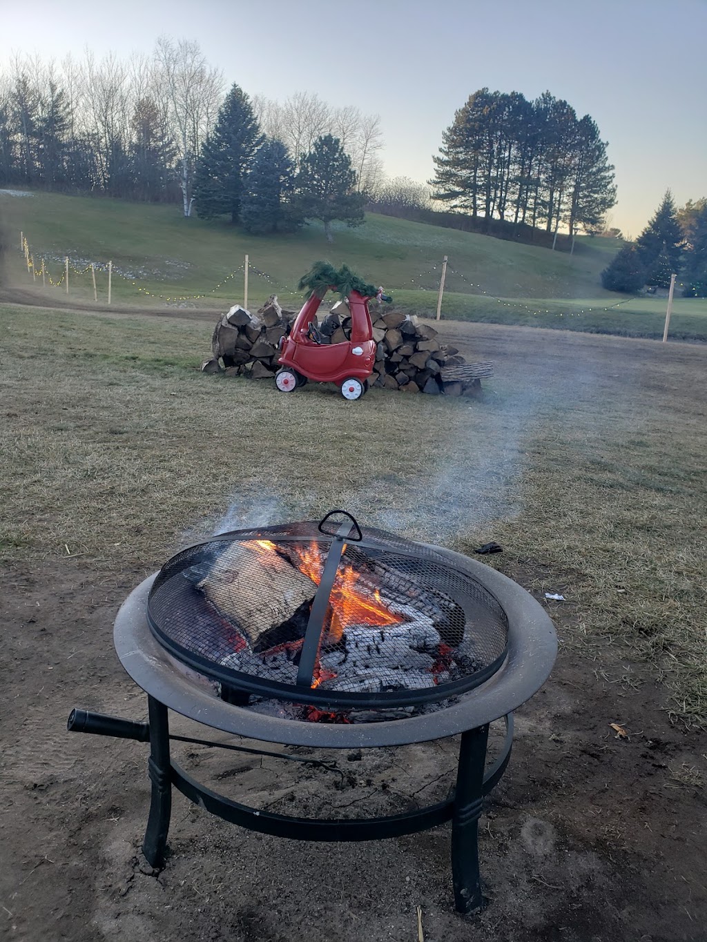 Holiday in the Hills | 10500 Russell Rd, Port Perry, ON L9L 1B3, Canada | Phone: (905) 985-2760