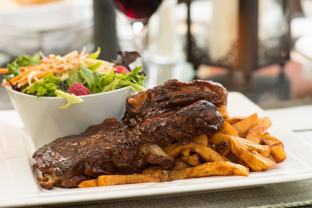 Bistro Le Balzac | 17575 Boul Bécancour, Bécancour, QC G9H 1A5, Canada | Phone: (800) 361-1620
