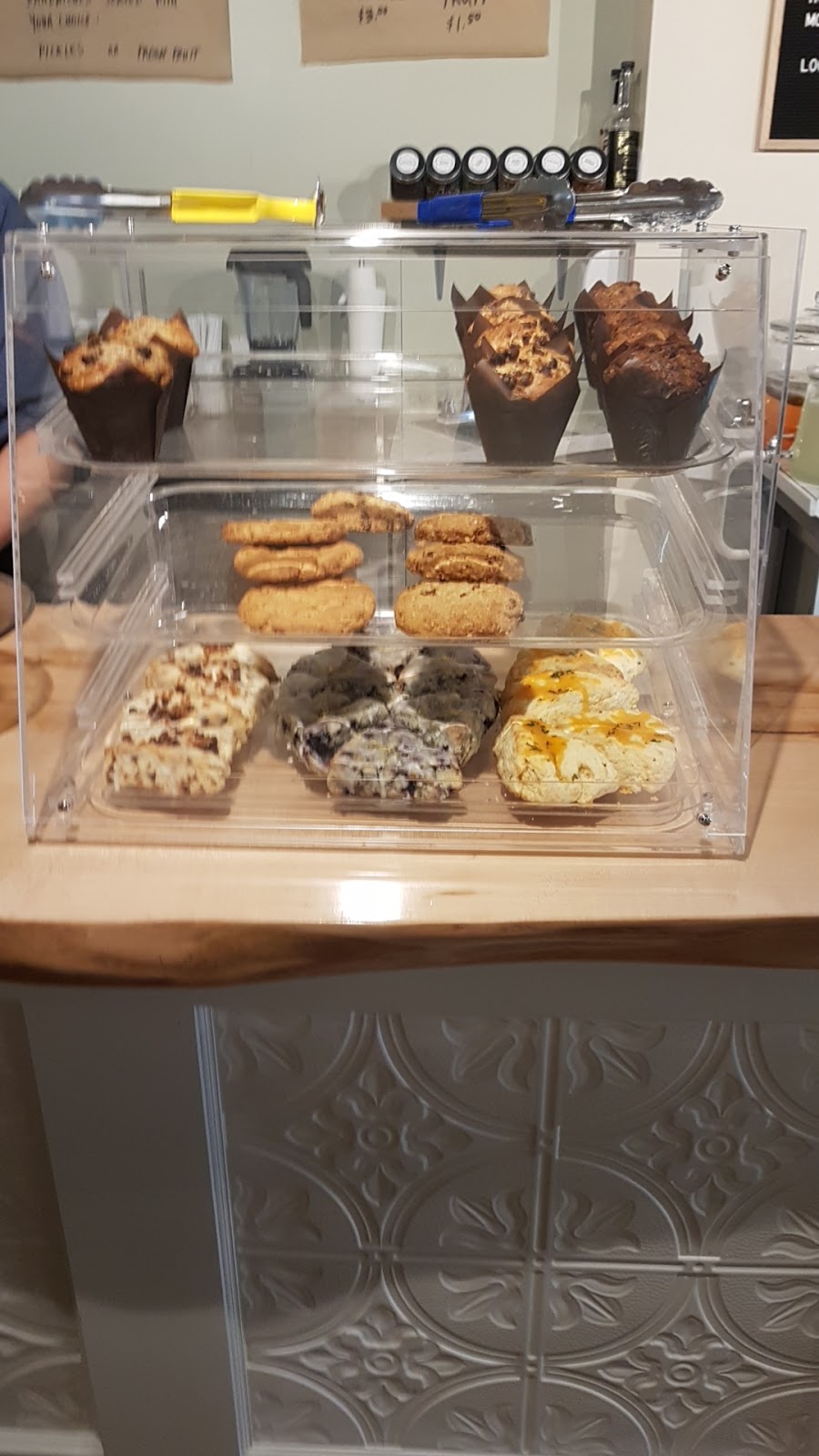 The Carolinian Café | 5 Cayuga St N, Cayuga, ON N0A 1E0, Canada | Phone: (289) 426-2686