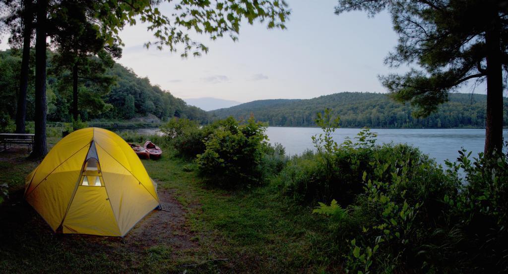 Philippe Lake Camping | 300 Chem. du Lac-Philippe, Sainte-Cécile-de-Masham, QC J0X 2W0, Canada | Phone: (819) 827-2020