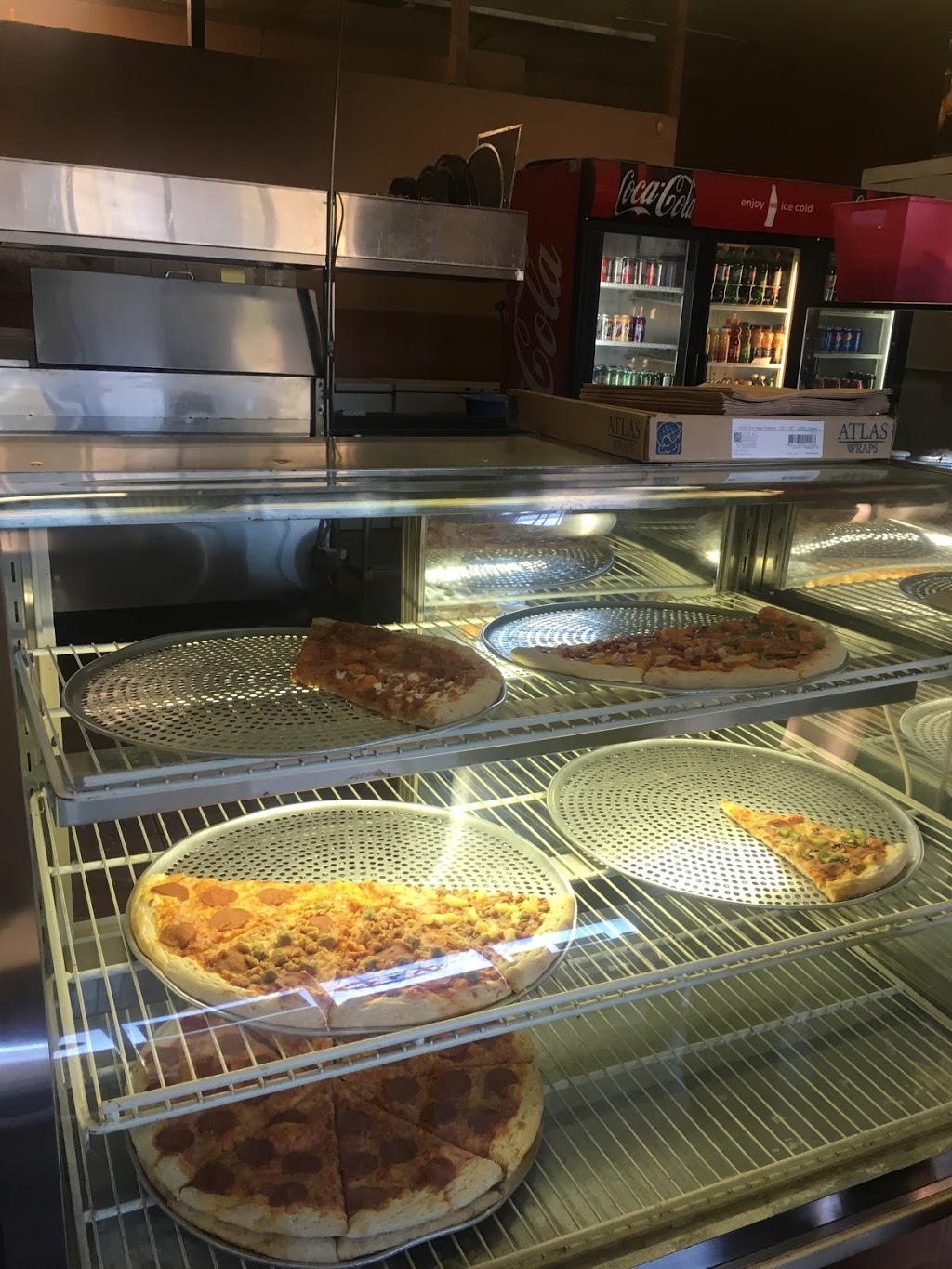 City Pizza & Wings | 581 Main St E, Hamilton, ON L8M 1H9, Canada | Phone: (905) 528-1111