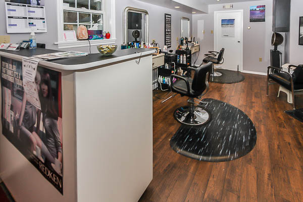 Finishing Touch Family Hair Design | 2489 St Margarets Bay Rd, Timberlea, NS B3T 1H1, Canada | Phone: (902) 876-0088